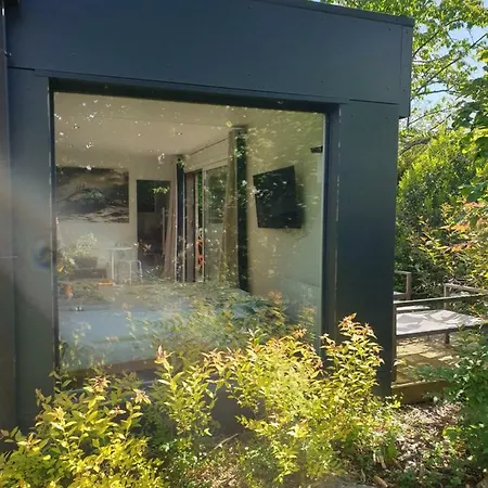 Un Ecrin De Verdure A Max Saint-Max