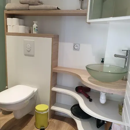 Un Ecrin De Verdure A Max Apartment